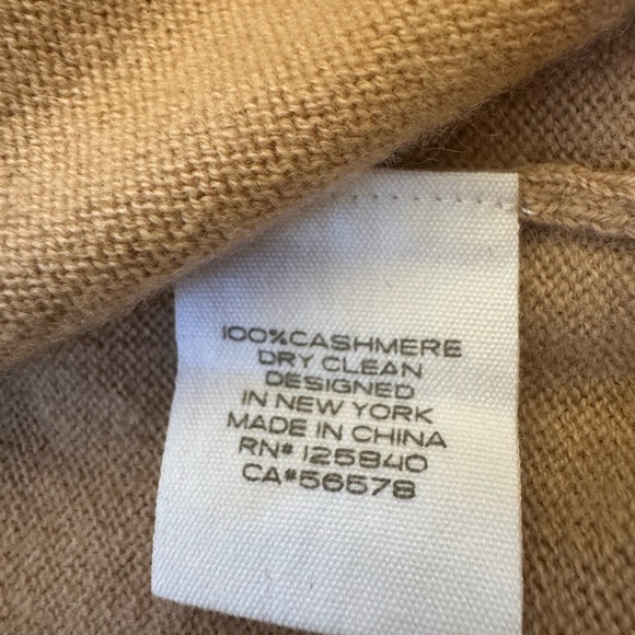 V-Neck Cashmere Sweater szS Camel INTERMIX Elroy Mint cond Old Money PriceFirm - Picture 5 of 7